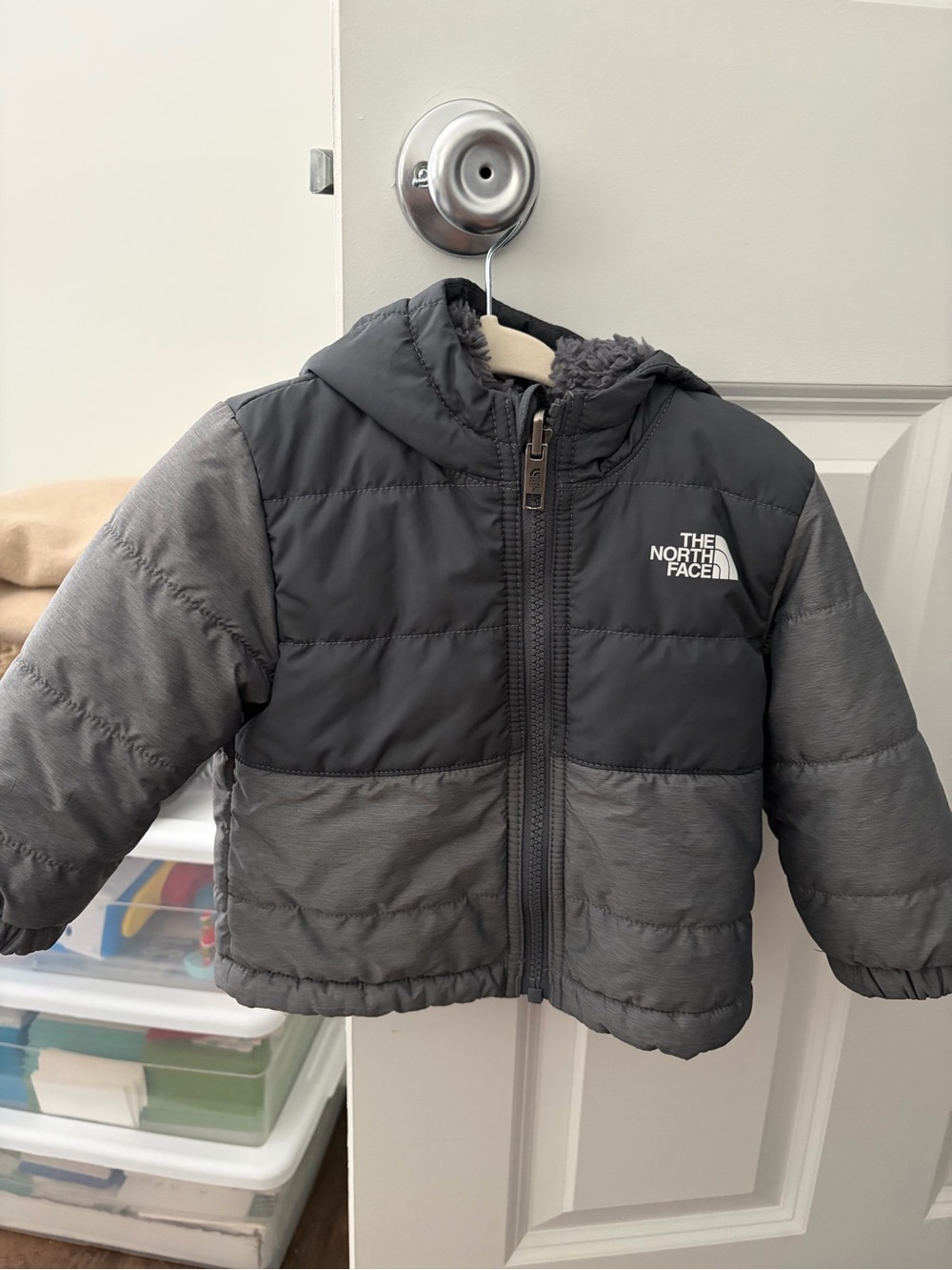 The North Face Baby Hooded Puffer Jacket in Dark Gray